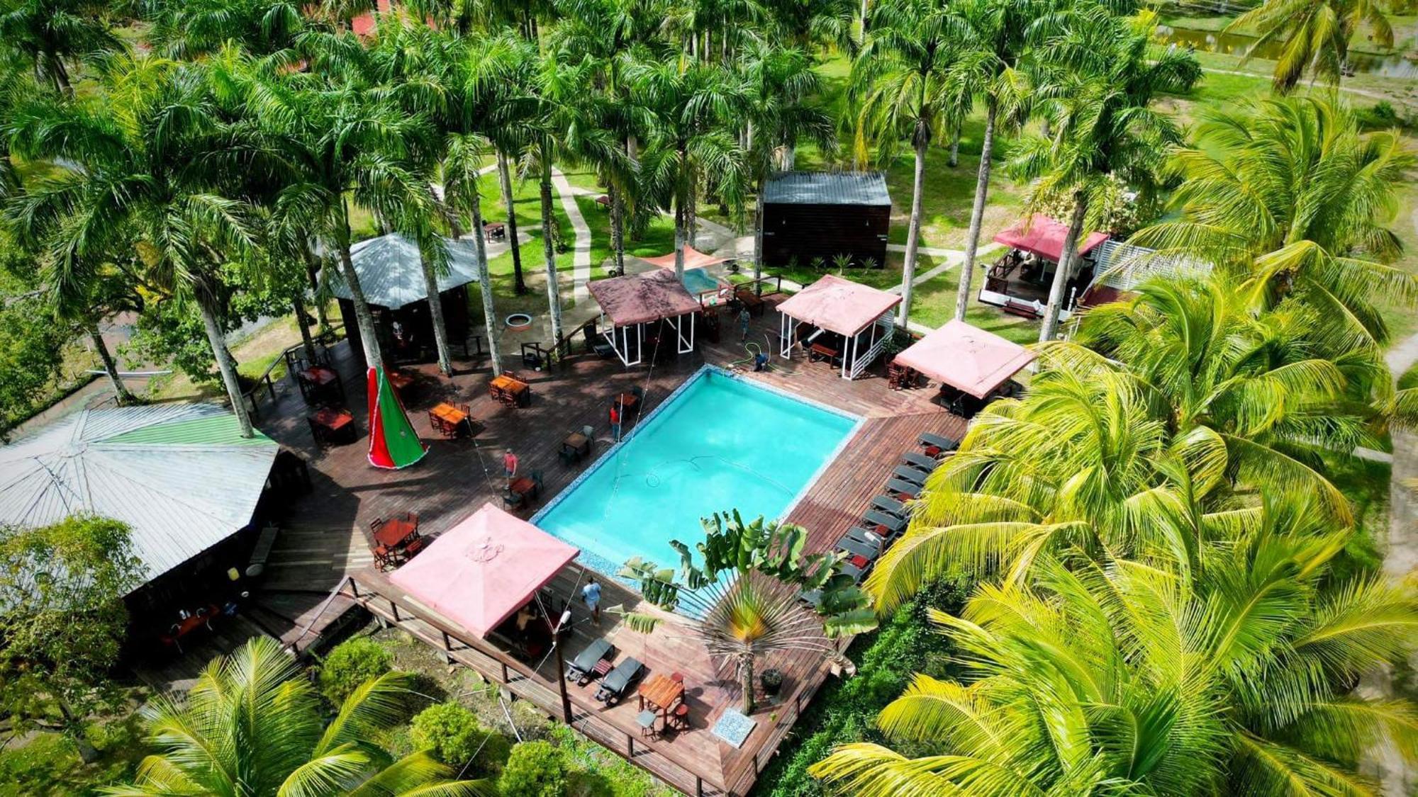 Plantage Resort Frederiksdorp 帕拉马里博 外观 照片