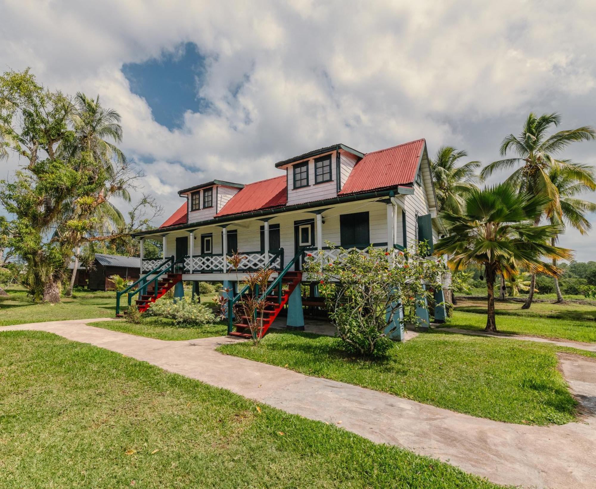 Plantage Resort Frederiksdorp 帕拉马里博 外观 照片