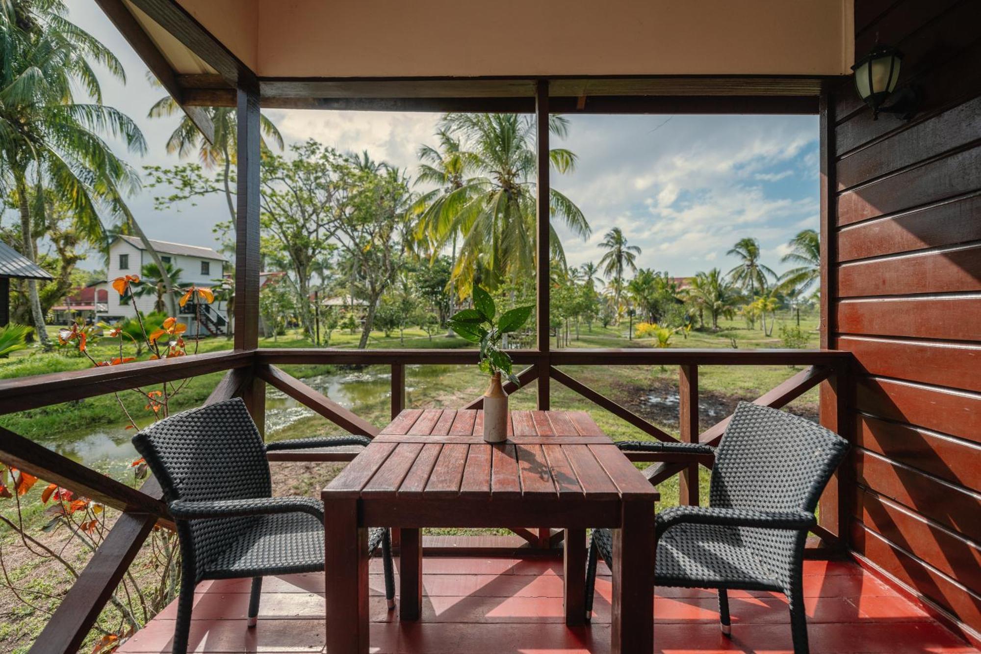 Plantage Resort Frederiksdorp 帕拉马里博 外观 照片